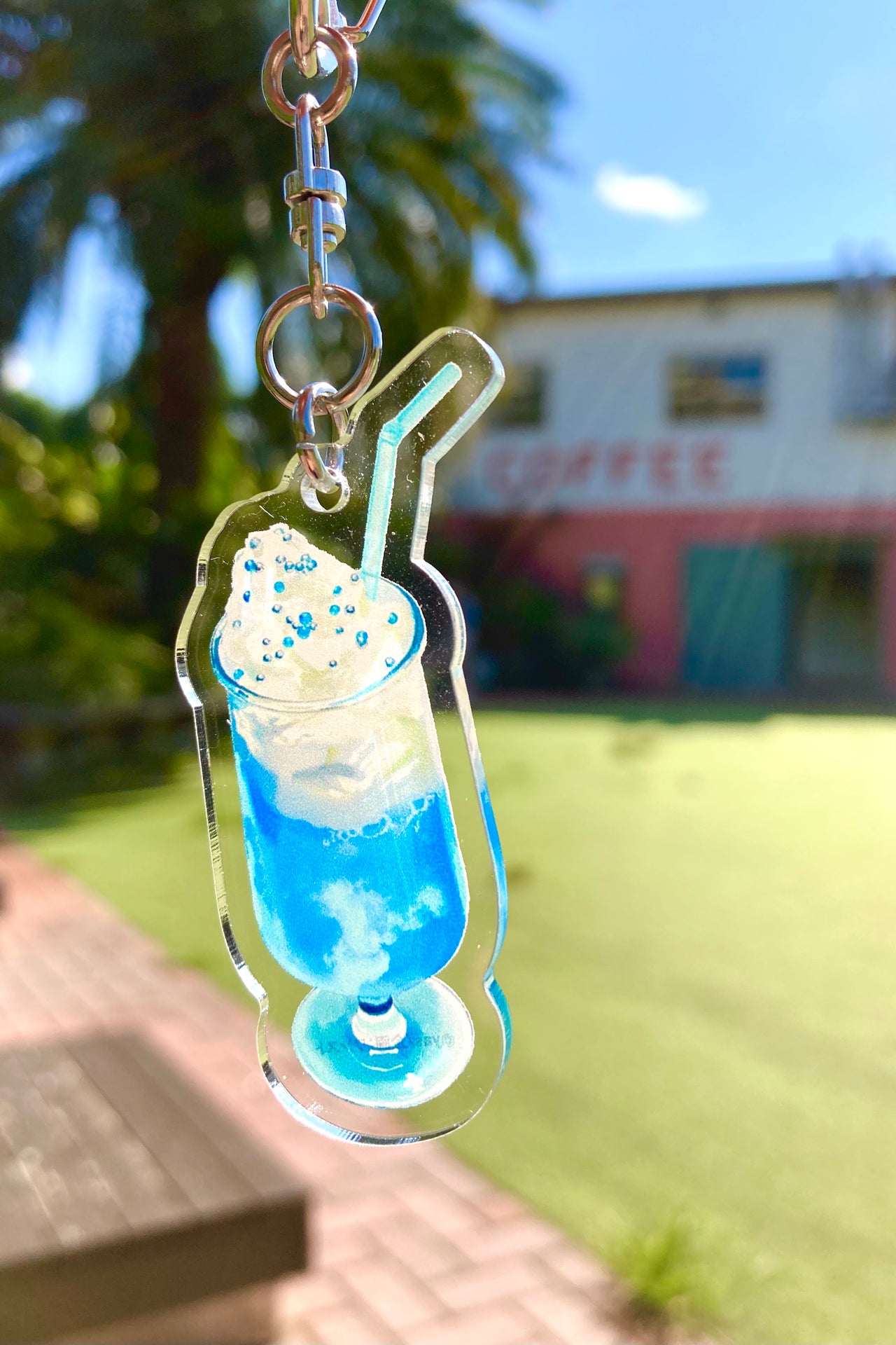 Yas”空の喫茶店”「アクリルキーホルダー」